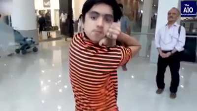 14-year-old Pakistan kid who can twist his neck 180 degree to see directly from behind.
