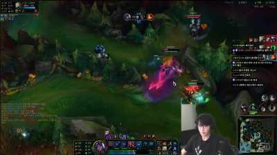 former pro player Flame shows how broken Varus top is