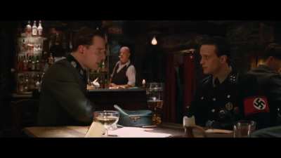 Soysuzlar Çetesi - İnglourious Basterds Bar Çatışması