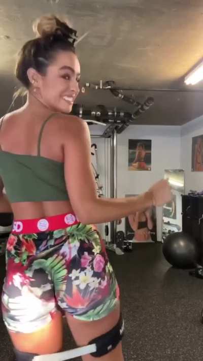 ‎