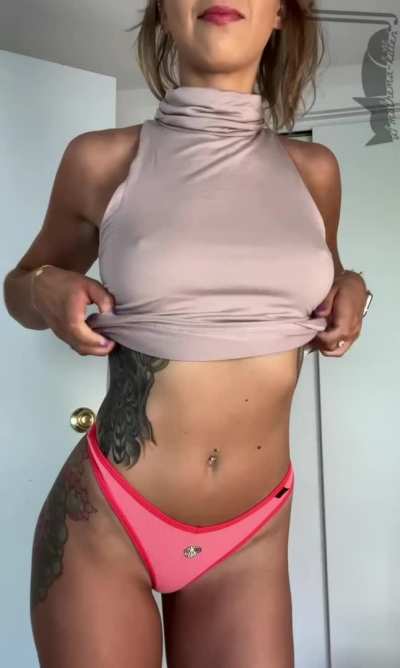 They’re not the biggest but they’re perky and really fun to squeeze :) [drop]