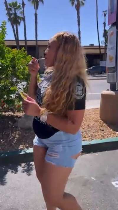 🚬🥦🍖🍠🍯<wbr>🐫