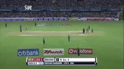 Remember when RCB Team decided to Send Zaheer Khan as a pinch Hitter to Counter a Fiery Dale Steyn. 2011 Deccan vs RCB.