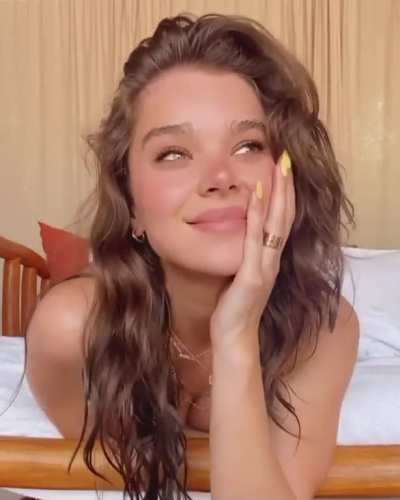 Hailee Steinfeld