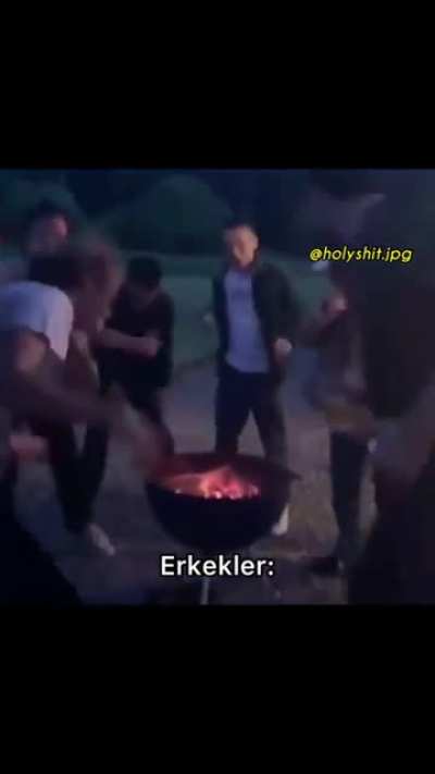 Lan İzmirde olan +18 yaş olanlarla yapalim bunu aq, kabile ateşine bakirə atarız sonra
