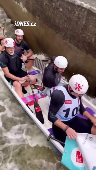 Czech president Pavel and his bodyguards in 26km canoe race