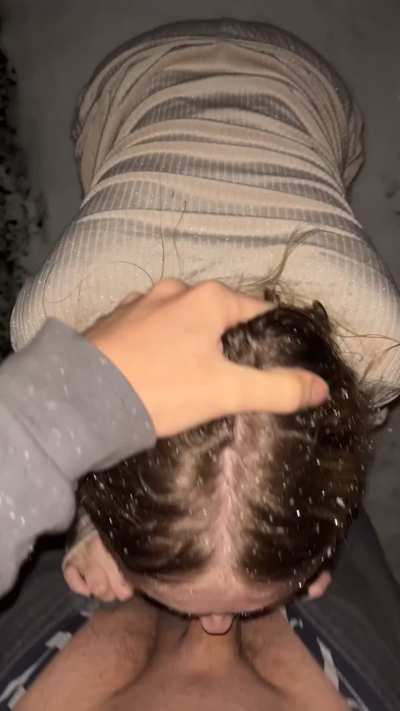 I sucked my roommates dick out in the snow 
