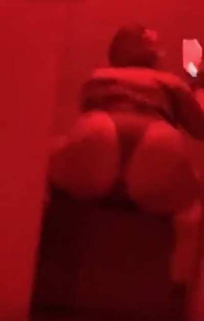 small titties matter 😖