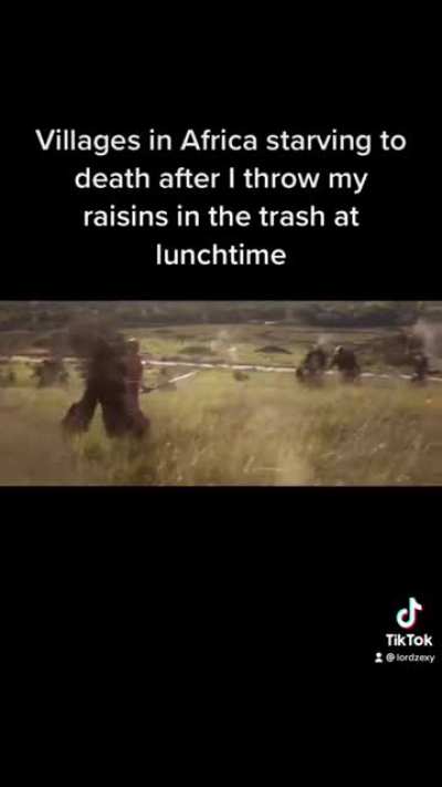 Raisins 🤢🤢🤢🤢🤮🤮🤮🤮😷
