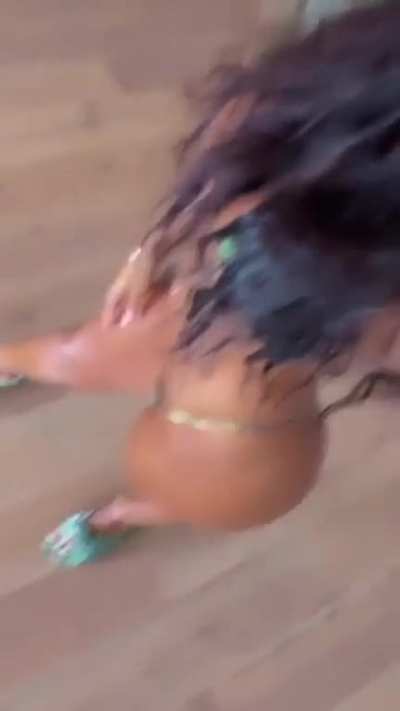 She is so fucking sexy