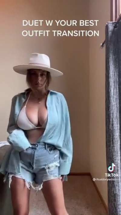 She gives off strong milf vibes