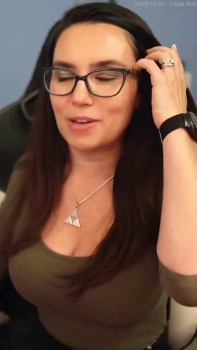 2025-12-01 Trisha looking great