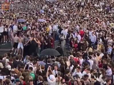 В Петербурге начинаются «Алые паруса»