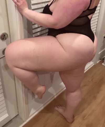 Drop a yep if you’d fuck my ass and I’ll DM you my hottest pics