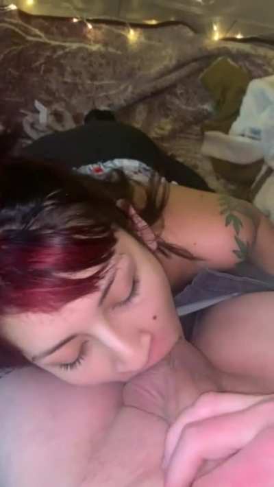 Alt latina amateur works his balls and gets a reward