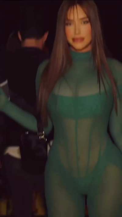 Stunning in green 2