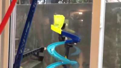 hot wheels böylemi oynanıyordu olum aq