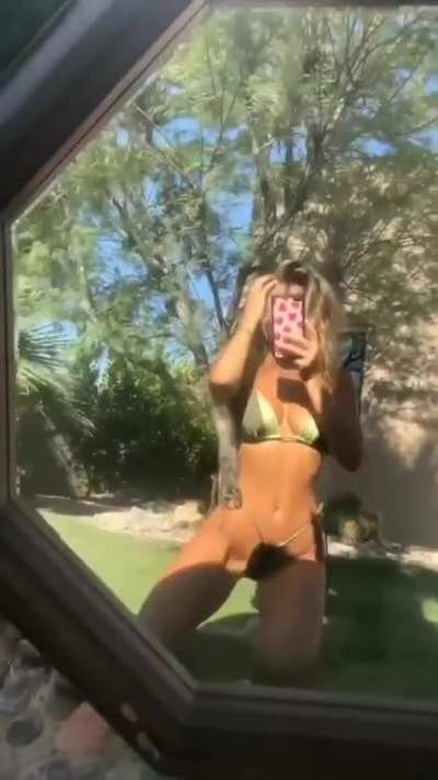 Sexy Reflection