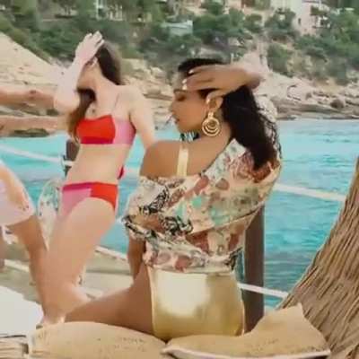 Deepika Padukone (Besharam Rang)