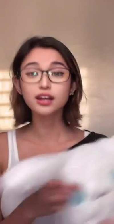 Jeila Dizon