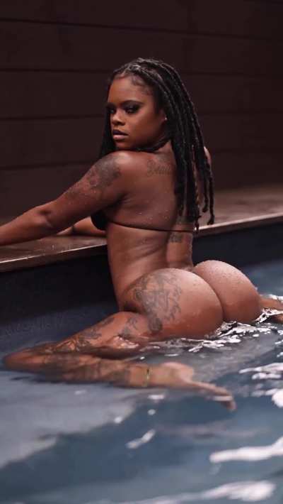 📷