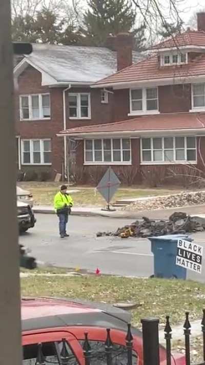 This cop playing with a RC excavator is pure comedy