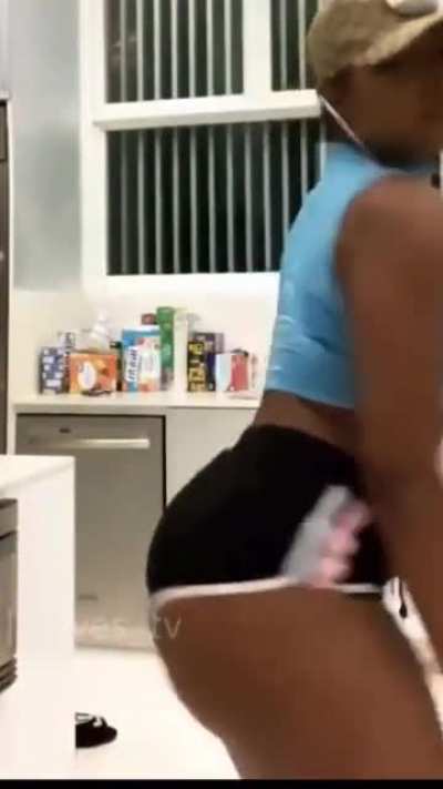 2 In 1 From A Old Live 😩
