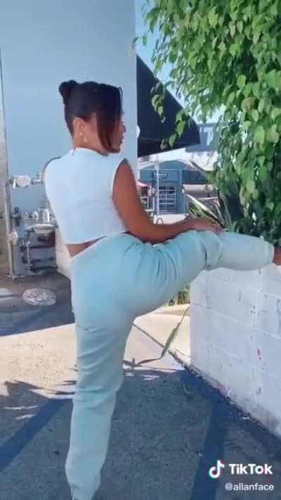 Booty shake