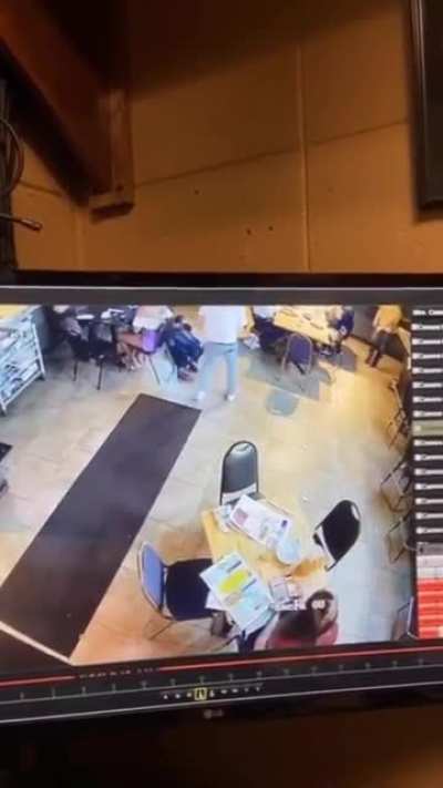 WCGW not wearing nonslips