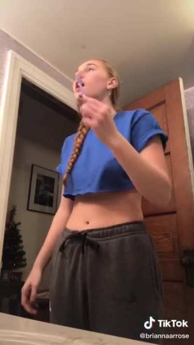 UnderBoob