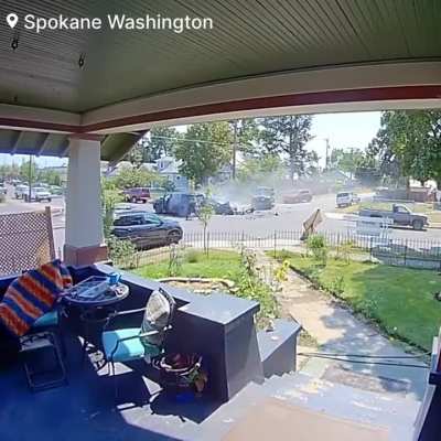Secen cops injured in this crash.