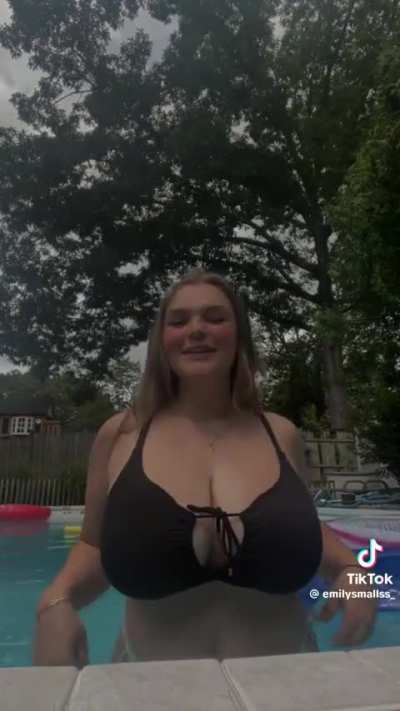 @emilysmallss_