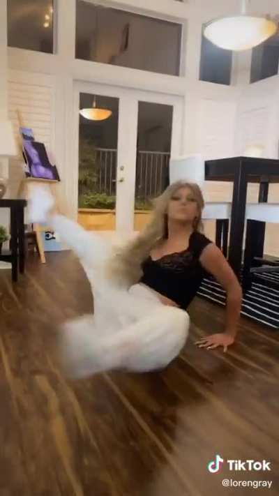Loren gray 