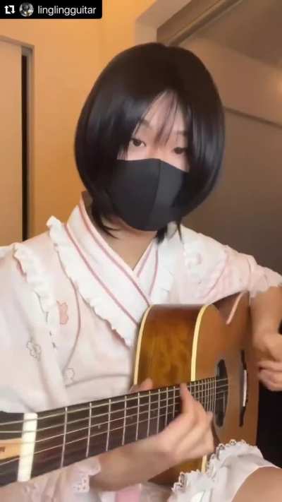 An incredible showcasing from talented guitarist lingling (source link in description)