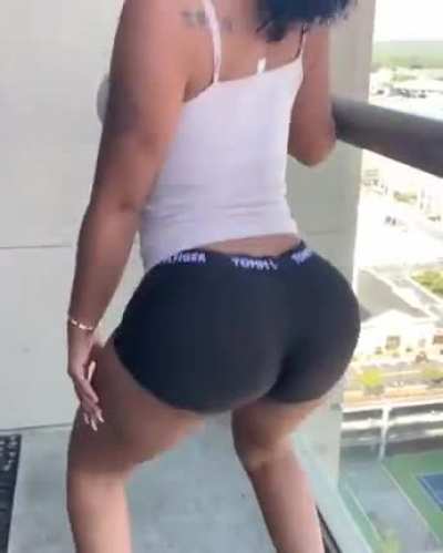 Taylor Hing (@_ch<wbr>inese<wbr>kitty<wbr>)