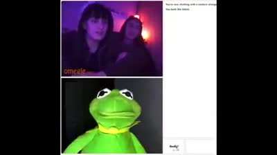 Kermit looking for baddies