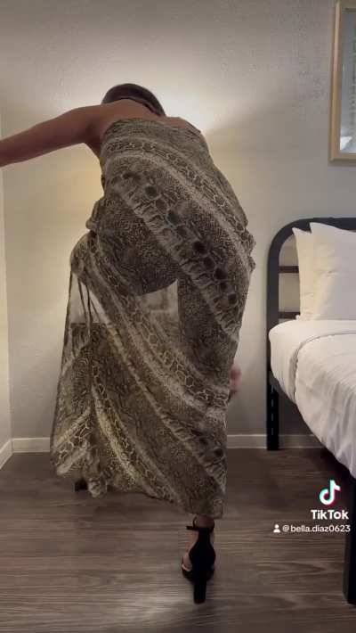 The dress👁️👄👁️