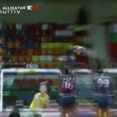 Cameraman isn't even trying to hide what he's watching.