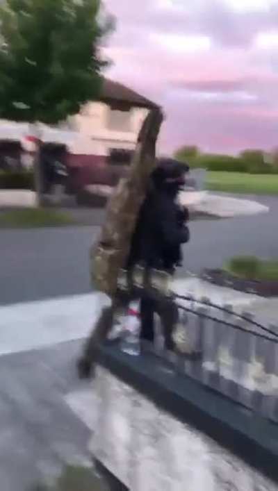This video of an ERU members interaction with a member of the public during yesterday's situation in blanch to me felt pretty wholesome