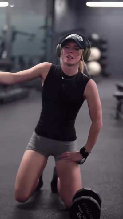 leg day… i’m falling for u😩 (literally)