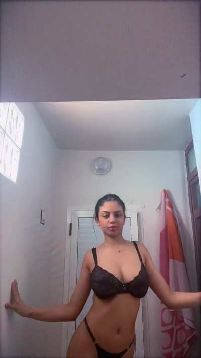 I'm home alone.. please cum over