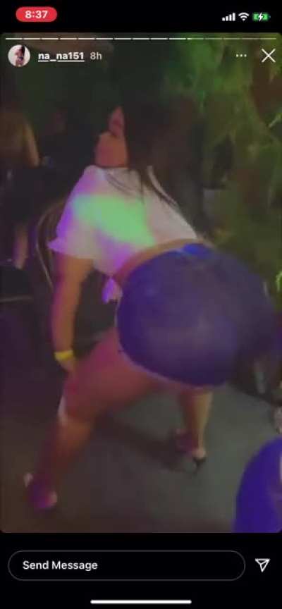In the club wildin