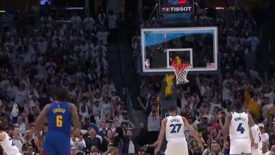 [Highlight] Jamal Murray switches hands in midair for the saucy lay up