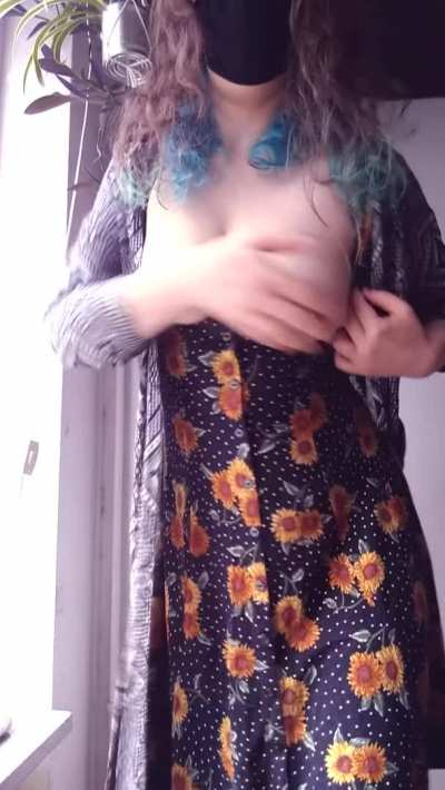 No clever title - I just felt really pretty today and wanted to bounce a little for you. [reveal]