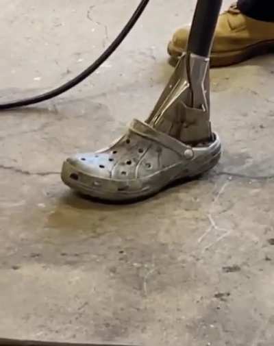 Leaked test footage of the new Crocs built in heating system
