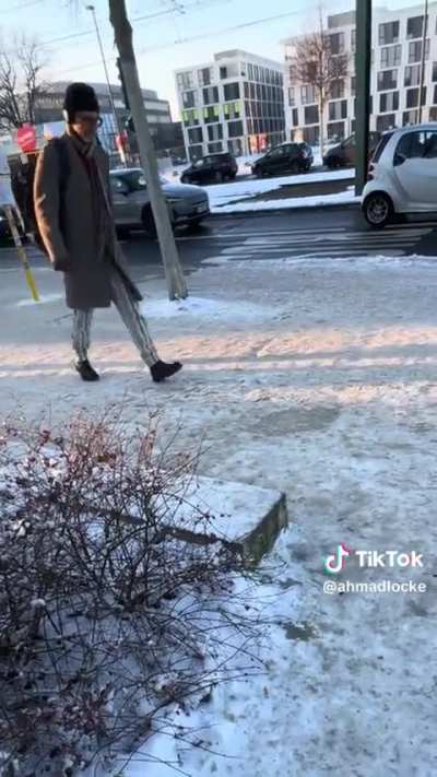 Caution, slippery ice!