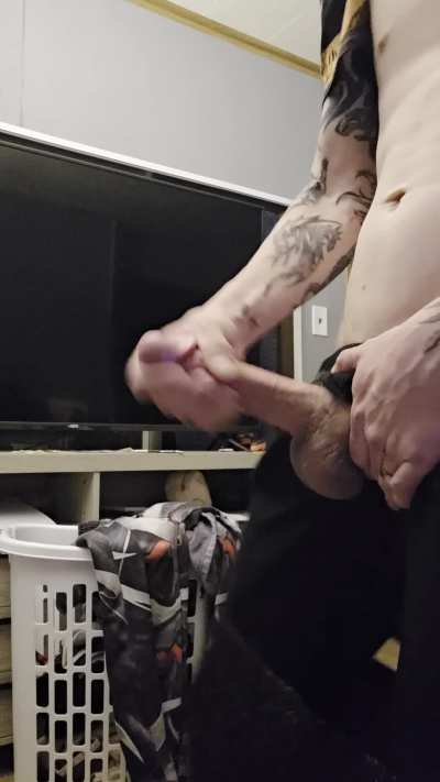[30] Woke up and decided porn was on the breakfast menu so i pulled my sausage out and made some milk. Anybody want some?