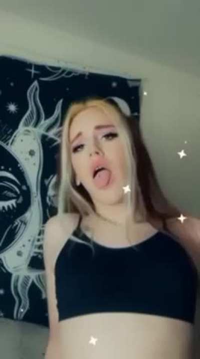 I posted a video on Onlyf<wbr>ans,p<wbr>layin<wbr>g with all my body parts and twerk<wbr>ing🎁🎄 i also have another Christmas gift for you and its that i have made discounted subscriptions so you can have an amazing Christmas holiday with my conte<wbr>nt!!💜<wbr>🎁ily so much!! LINK IN C