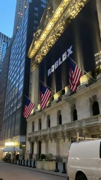 Live evening symphony in front of nyse heralding in Roblox