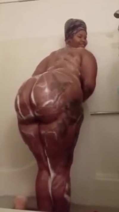 👑